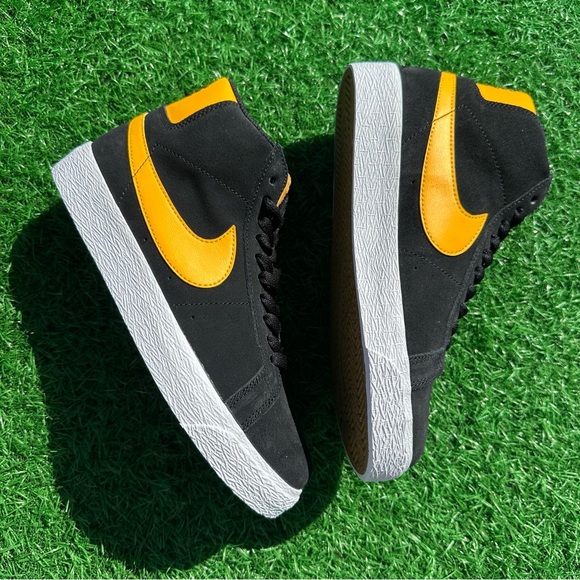 Nike Sb Zoom Blazer Mid Black / University Gold - Picture 10 of 13